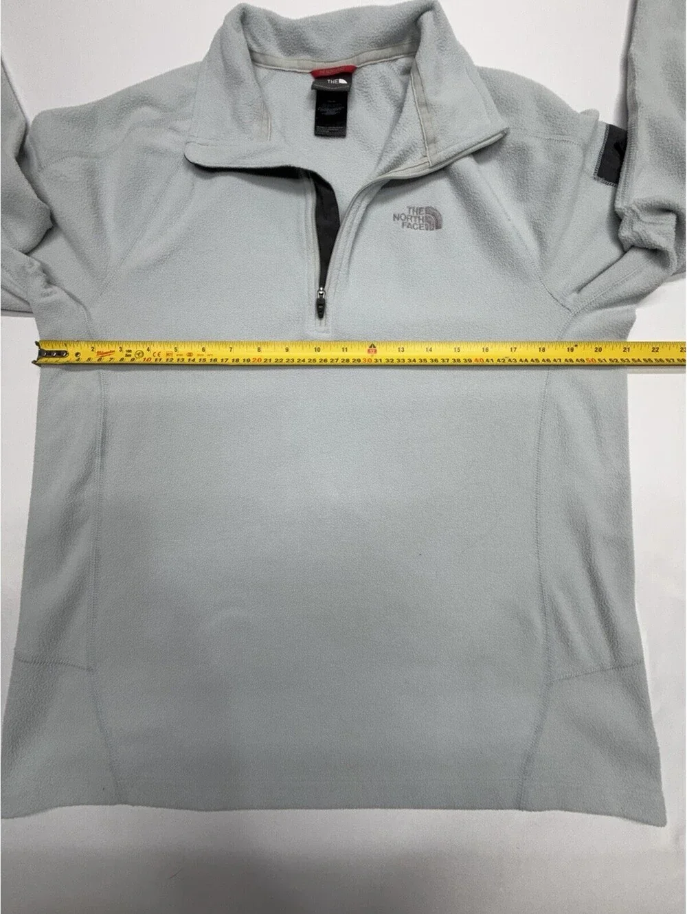 The North Face FlashDry 1/4 Zip Grey Pullover Jacket - Mens Medium